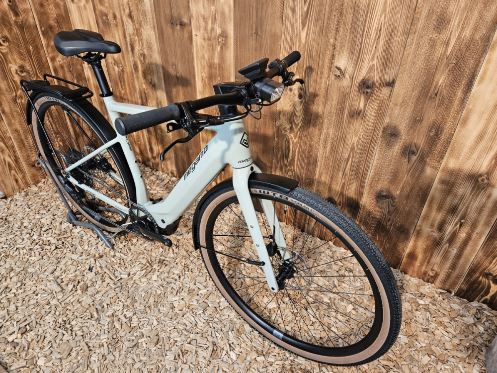 Megamo Lande Flat-Bar Equipped
