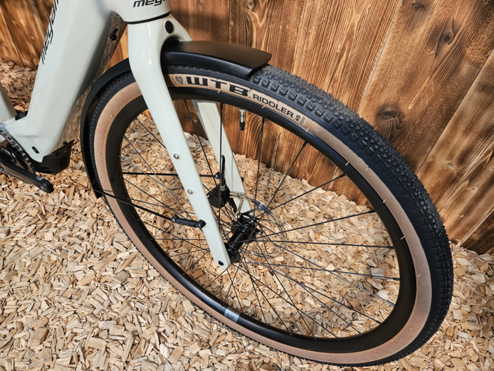 Megamo Lande Flat-Bar Equipped